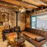 1 Bedroom Lovely In Dom wakacyjny Drivenik