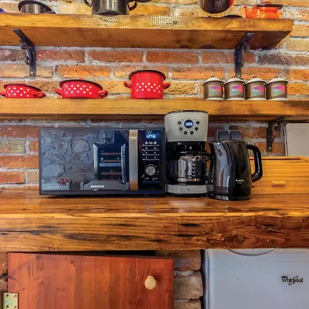 1 Bedroom Awesome In Drivenik