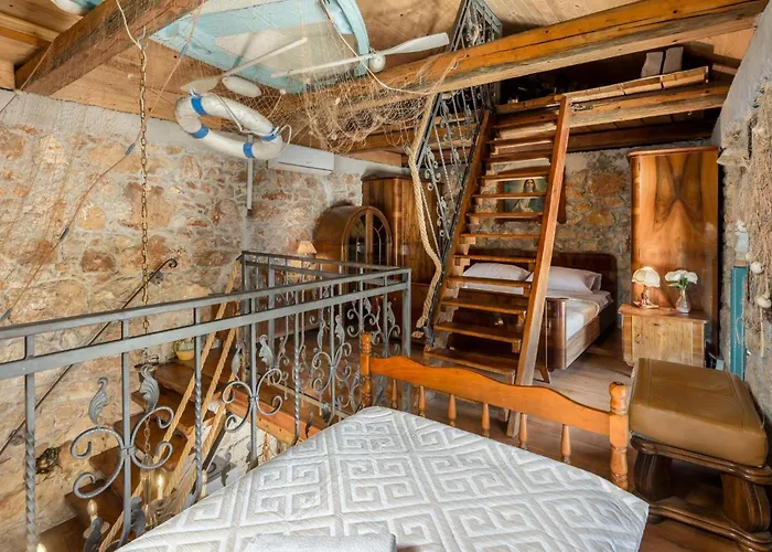 1 Bedroom Awesome In Vakantiehuis Drivenik