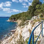 1 Bedroom Lovely In Hébergement de vacances *
