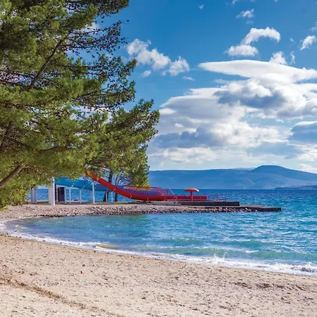 1 Bedroom Awesome In * Drivenik