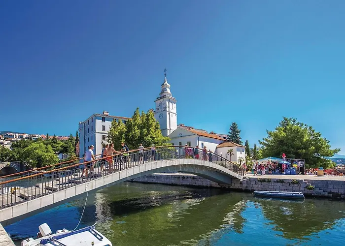 Hébergement de vacances 1 Bedroom Awesome In